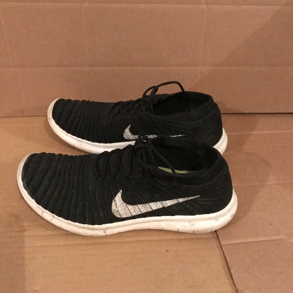 Sneaker - Picture 2 of 4